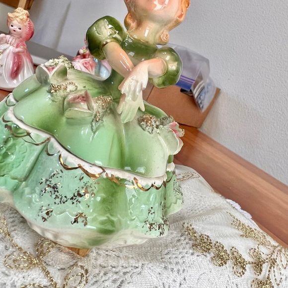 Vintage HP Japan Ceramic Figurine 3419, Vintage Figurines, Vintage Trinket Box, - Picture 4 of 9